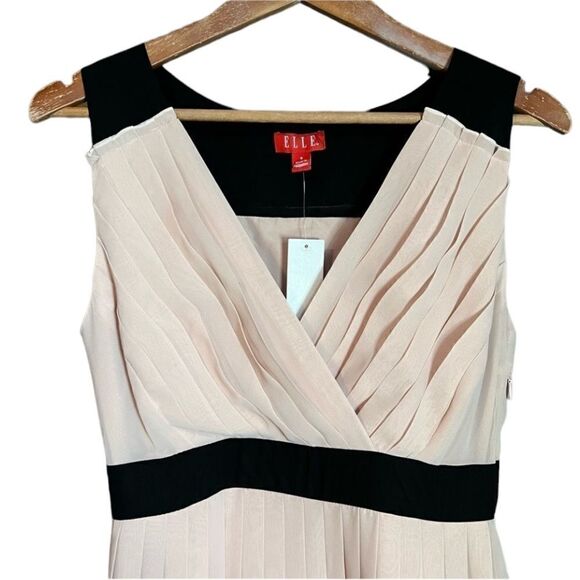 NWT! Elle pale pink pleated dress‎ - Picture 2 of 10